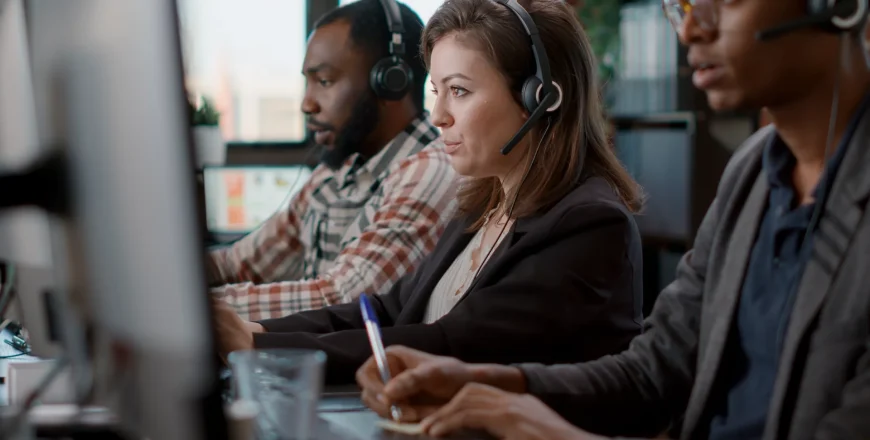 Customer-Support-Outsourcing-Department.png-1-870x440